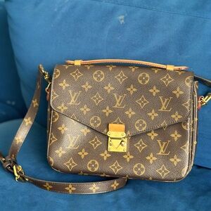 Perfect LOUIS VUITTON Pochette Métis